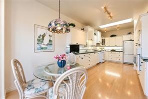 10-942 Boulderwood Rise — listing photo 21 of 52