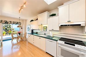 10-942 Boulderwood Rise — listing photo 24 of 52