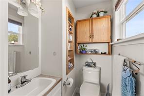 34 McLean St — listing photo 18 of 51