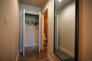 102/104A-1376 Lynburne Pl — listing photo 14 of 19
