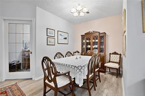 108-1521 Church Ave — listing photo 14 of 35
