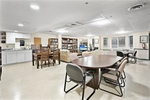108-1521 Church Ave — listing photo 26 of 35