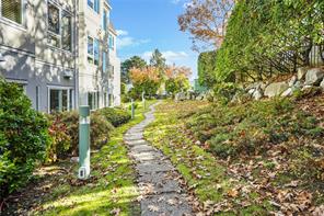 108-1521 Church Ave — listing photo 32 of 35