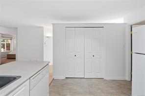 9-850 Arbutus St — listing photo 14 of 35