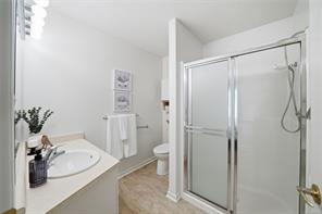 9-850 Arbutus St — listing photo 19 of 35