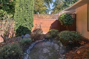 9-850 Arbutus St — listing photo 29 of 35