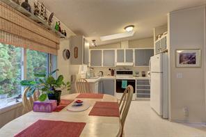 300 Lake Park Rd — listing photo 18 of 63