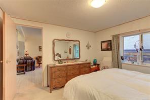 300 Lake Park Rd — listing photo 25 of 63