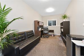 1005 Boeing Close — listing photo 20 of 22