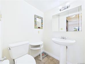 401-1665 Oak Bay Ave — listing photo 31 of 42