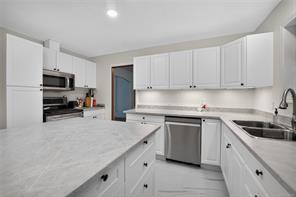 5334 Georgiaview Cres — listing photo 19 of 44