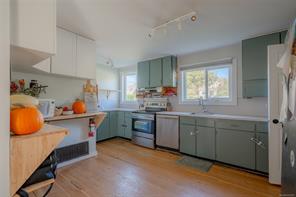 4891 David St — listing photo 17 of 47
