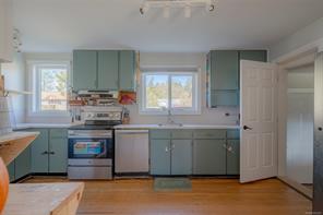 4891 David St — listing photo 18 of 47