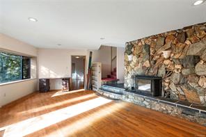 550 Arbutus Ave — listing photo 23 of 37