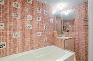 550 Arbutus Ave — listing photo 26 of 37