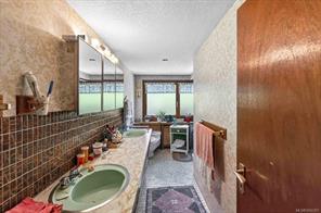 7251 Thompson Rd — listing photo 46 of 87