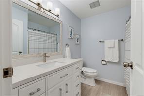 13-4391 Torquay Dr — listing photo 26 of 33