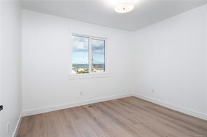 65 Barlow Rd — listing photo 29 of 72