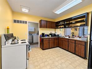 4878 Josephine St — listing photo 18 of 55
