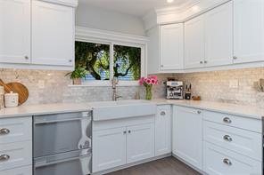 3721 Craigmillar Ave — listing photo 23 of 60