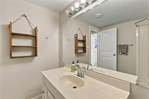 2995 Wild Rose Blvd — listing photo 25 of 50