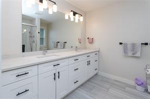 6897 Beaton Rd — listing photo 17 of 48