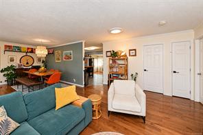 5883 Heather St — listing photo 14 of 45