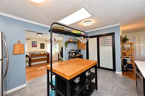 5883 Heather St — listing photo 17 of 45