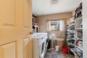 944 POPLAR Way — listing photo 24 of 37