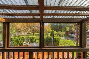 944 POPLAR Way — listing photo 32 of 37