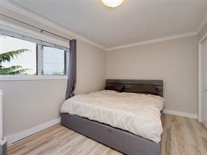 201-991 Cloverdale Ave — listing photo 14 of 37
