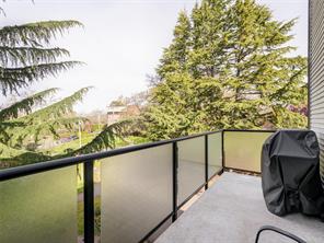 201-991 Cloverdale Ave — listing photo 22 of 37