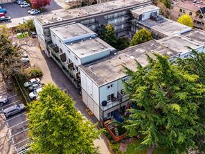 201-991 Cloverdale Ave — listing photo 27 of 37