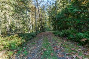 148 Meadow Dr — listing photo 13 of 25