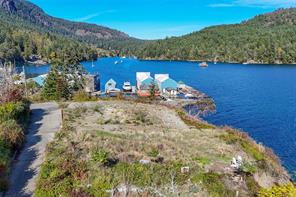 669 Kerr Dr — listing photo 15 of 21