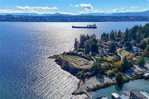 669 Kerr Dr — listing photo 19 of 21