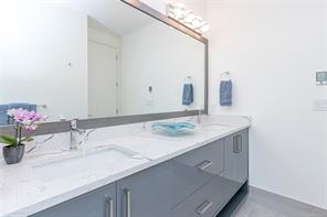 4701 Ambience Dr — listing photo 43 of 77
