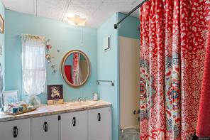 1549 Shawnigan Mill Bay Rd — listing photo 23 of 39