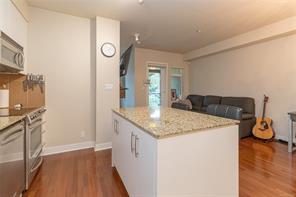 308-1375 Bear Mountain Pkwy — listing photo 15 of 25