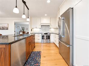 901 Foul Bay Rd — listing photo 19 of 73