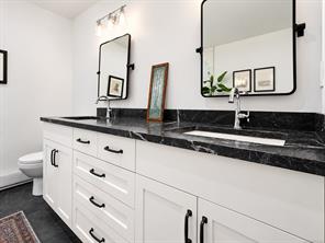 901 Foul Bay Rd — listing photo 35 of 73
