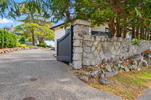 901 Foul Bay Rd — listing photo 62 of 73