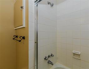 129 Moss St — listing photo 25 of 41