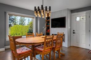 521 Fourneau Way — listing photo 14 of 61