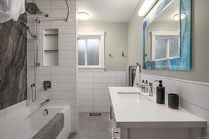 521 Fourneau Way — listing photo 21 of 61
