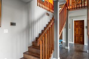 521 Fourneau Way — listing photo 24 of 61
