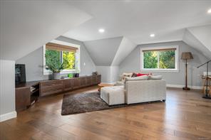 521 Fourneau Way — listing photo 27 of 61