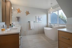 521 Fourneau Way — listing photo 32 of 61