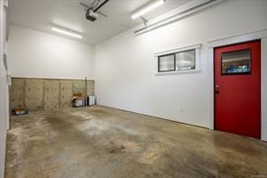 521 Fourneau Way — listing photo 35 of 61