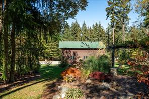 521 Fourneau Way — listing photo 37 of 61